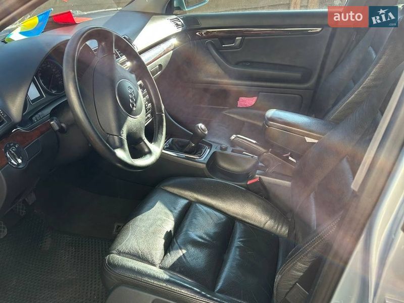 Седан Audi A4 2004 в Києві