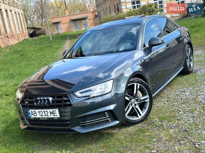 Седан Audi A4 2017 в Виннице