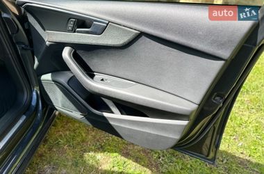 Седан Audi A4 2017 в Виннице