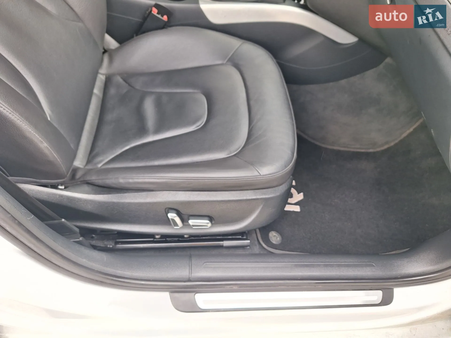 2013 Audi A4 - мініатюра 9