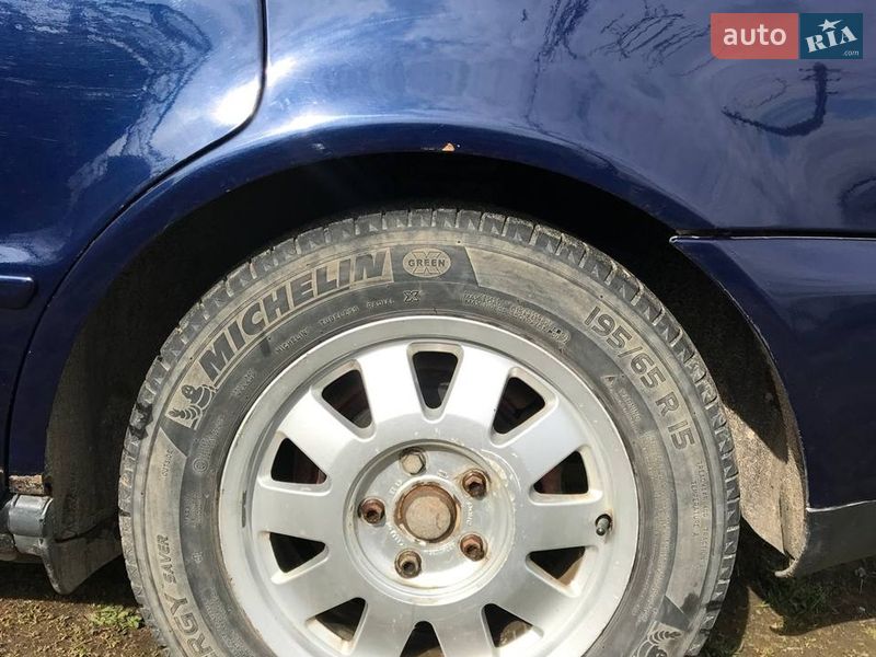 Седан Audi A4 1998 в Лесном Хлебичине