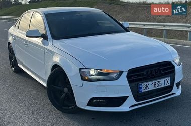Седан Audi A4 2015 в Ровно