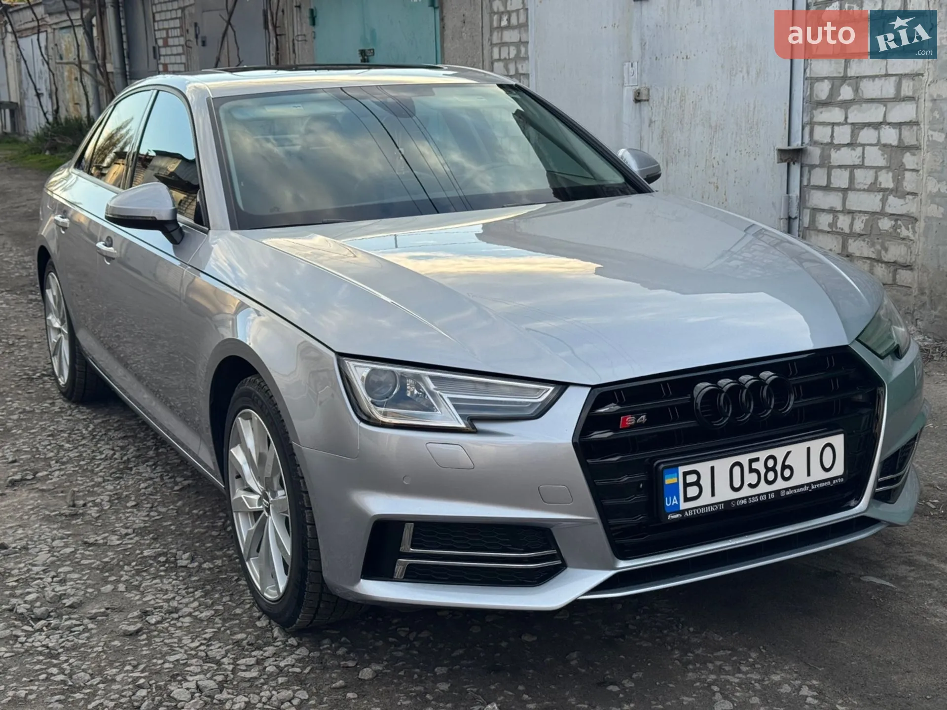 2017 Audi A4 - мініатюра 2