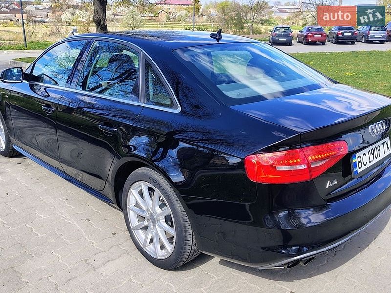 Седан Audi A4 2015 в Сокале
