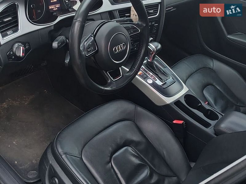Седан Audi A4 2015 в Сокале