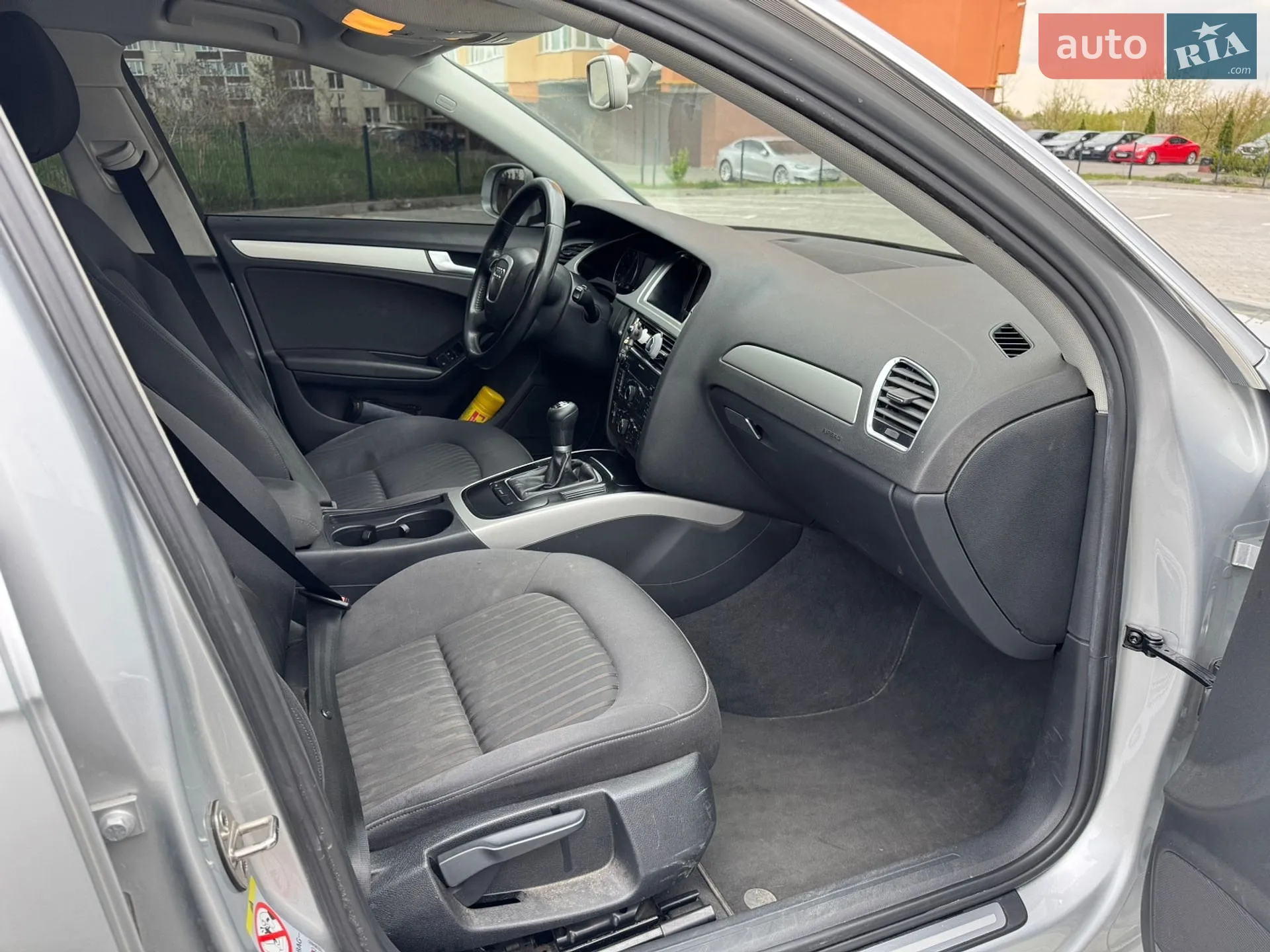 2010 Audi A4 - мініатюра 9