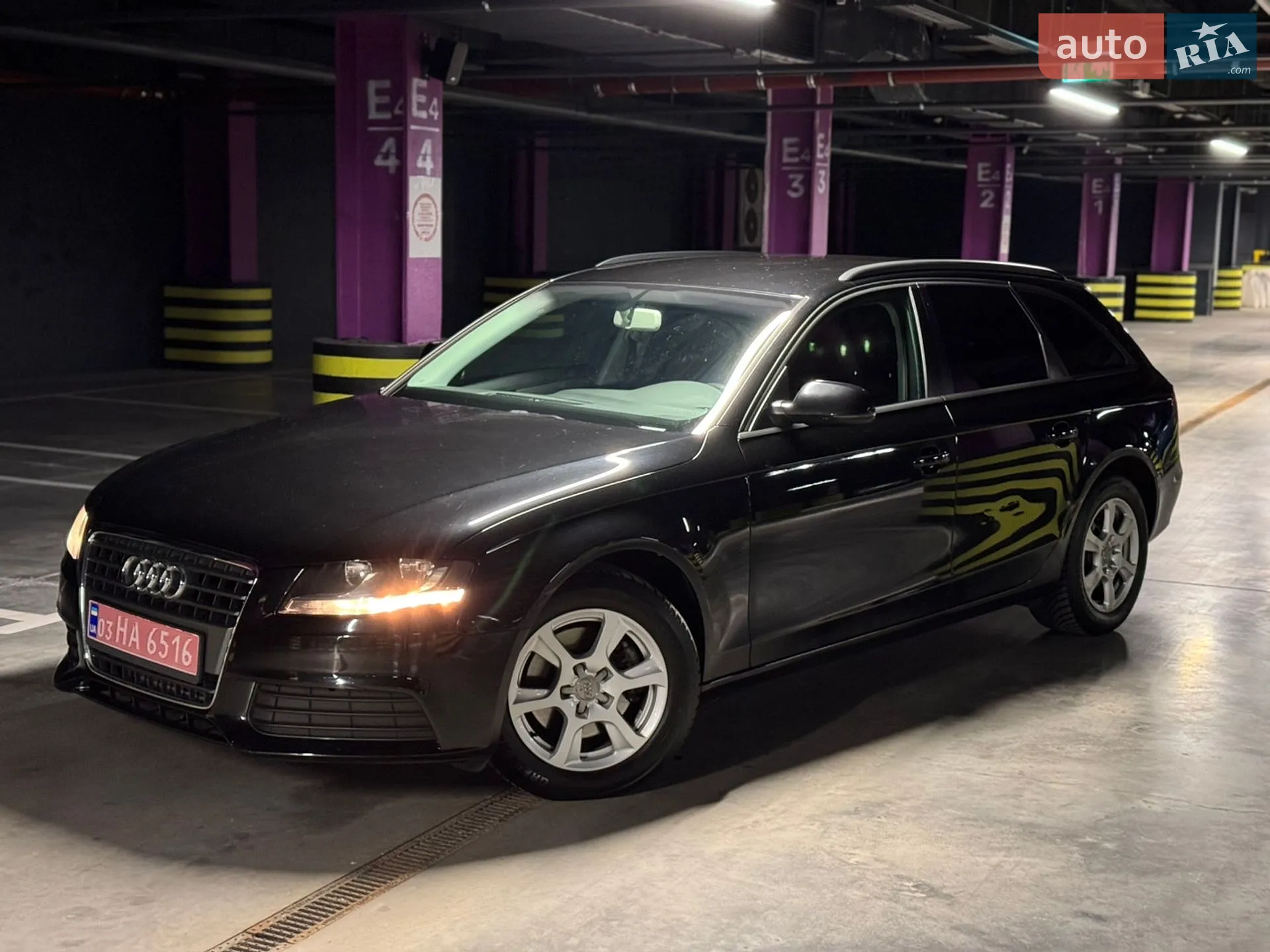 2010 Audi A4 - мініатюра 4