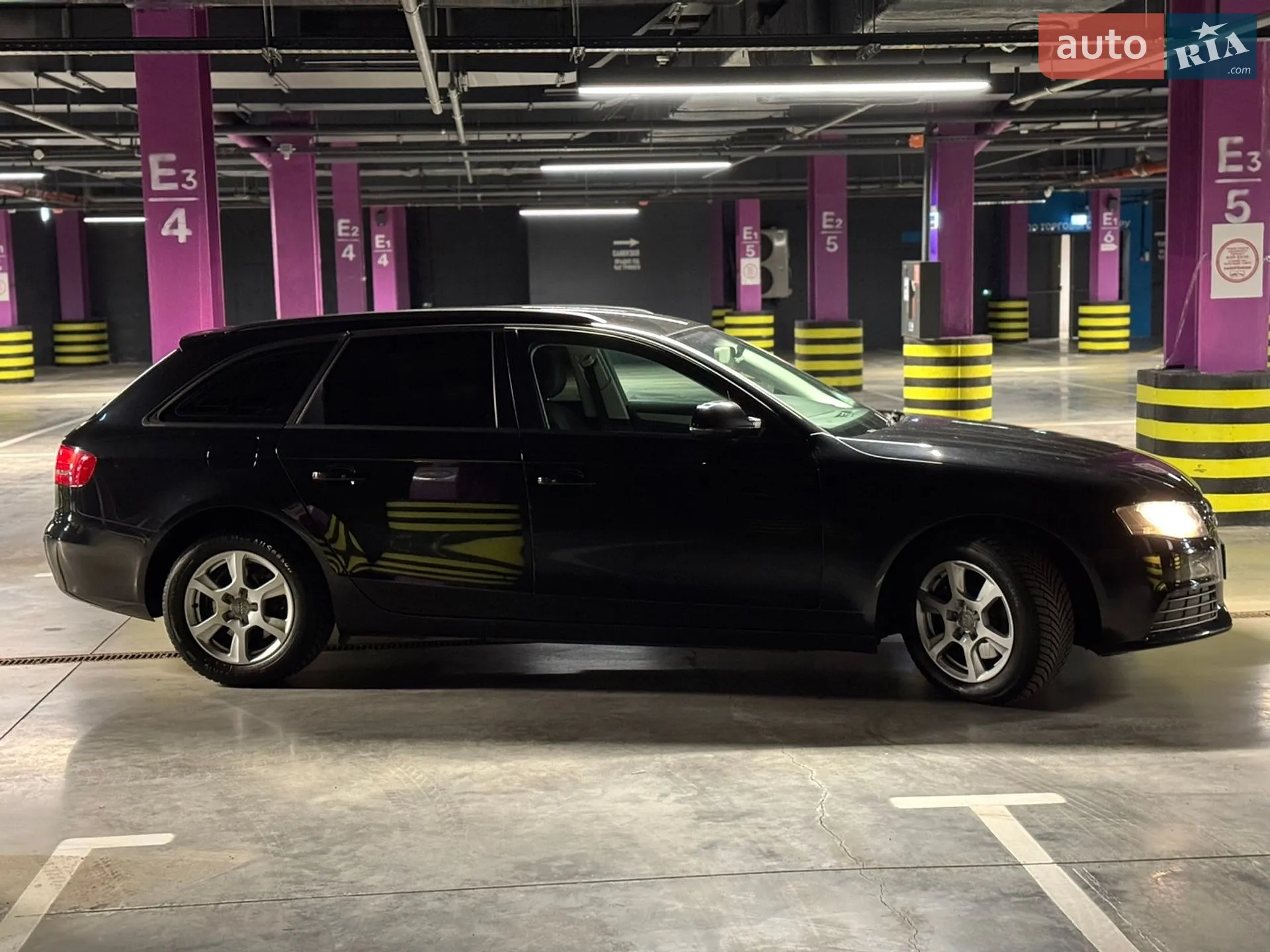 2010 Audi A4 - мініатюра 10