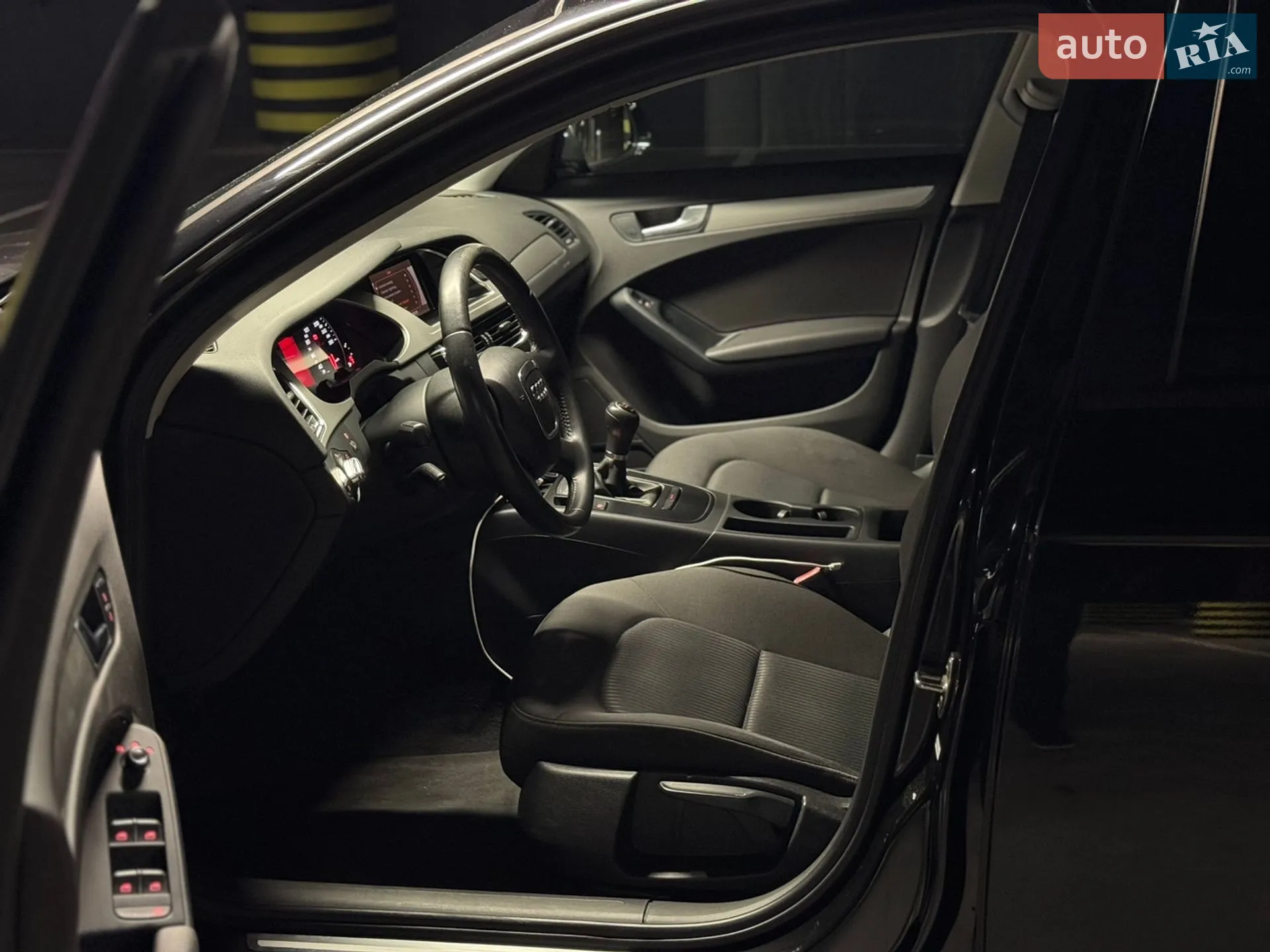 2010 Audi A4 - мініатюра 30