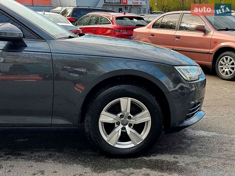 Універсал Audi A4 2016 в Києві