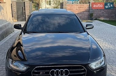 Седан Audi A4 2012 в Вільшанці