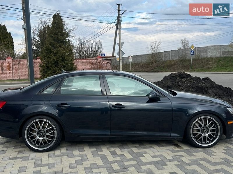Седан Audi A4 2016 в Киеве