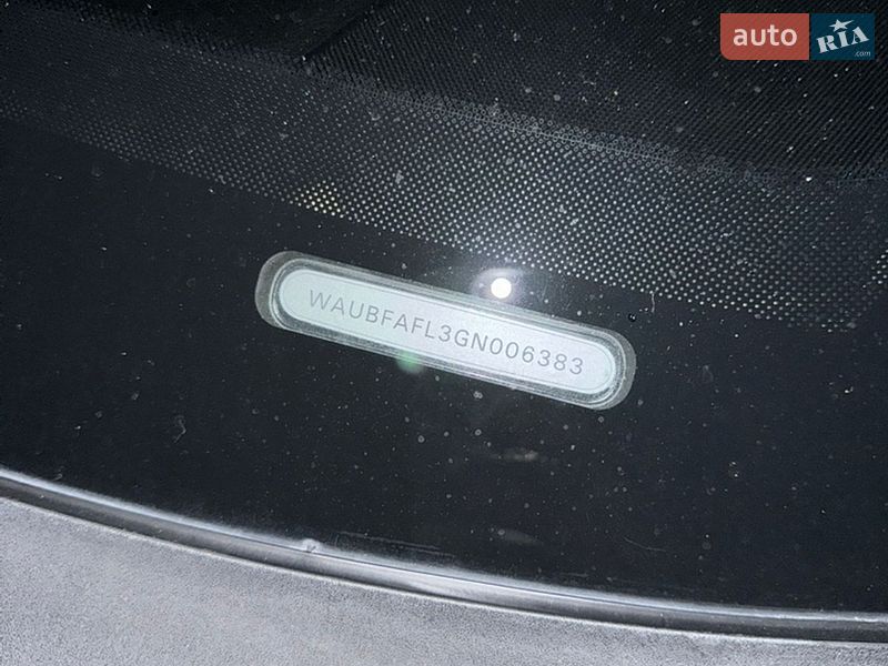 Седан Audi A4 2015 в Харькове