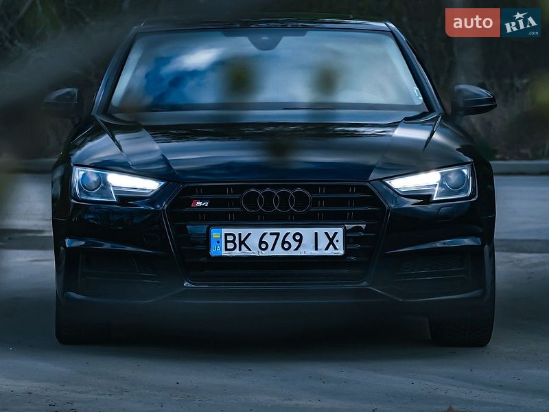 2016 Audi A4, VIN WAUDNAF48HN050661:plate — фото 1 (autoria)