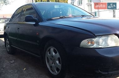 Седан Audi A4 1995 в Рівному