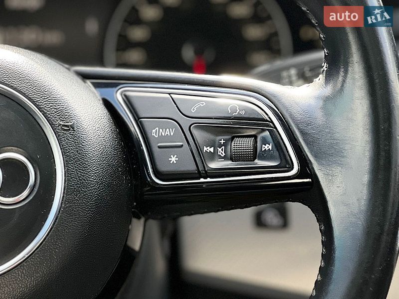Седан Audi A4 2016 в Львове