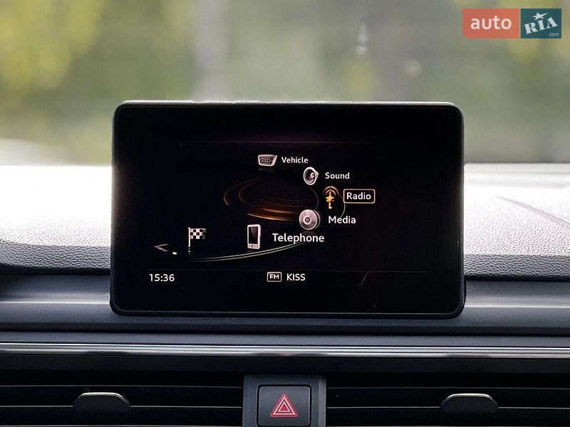 Седан Audi A4 2016 в Львове