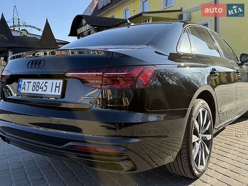Седан Audi A4 2021 в Ивано-Франковске