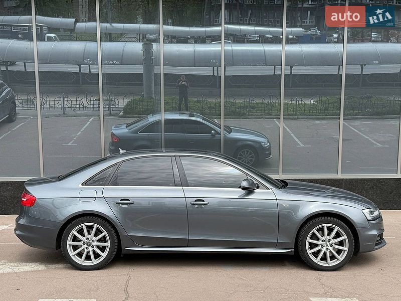Седан Audi A4 2015 в Києві