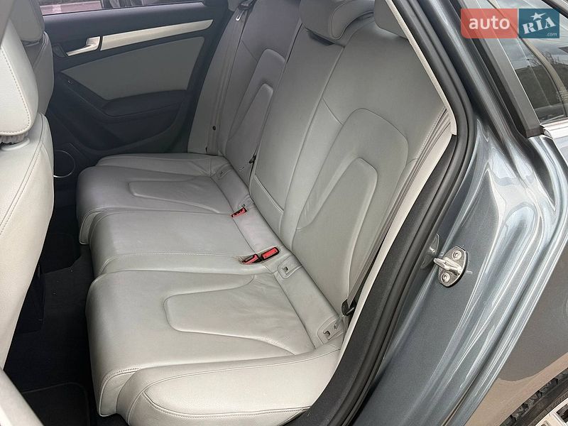 Седан Audi A4 2015 в Києві