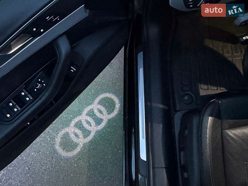 Седан Audi A4 2016 в Киеве