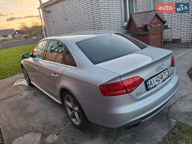 Седан Audi A4 2012 в Кагарлику