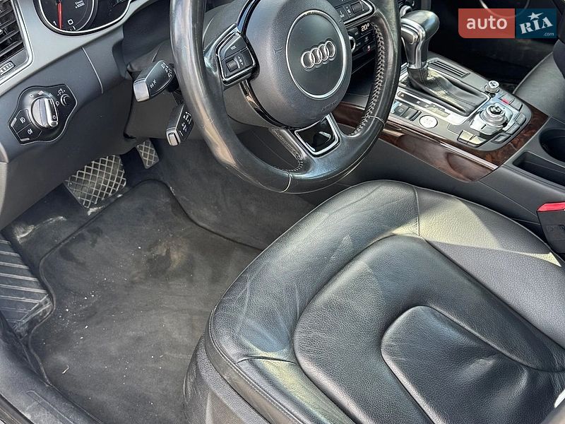 Седан Audi A4 2015 в Виннице