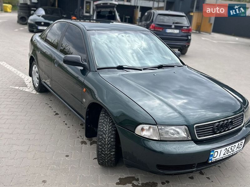 Седан Audi A4 1996 в Хмельницком