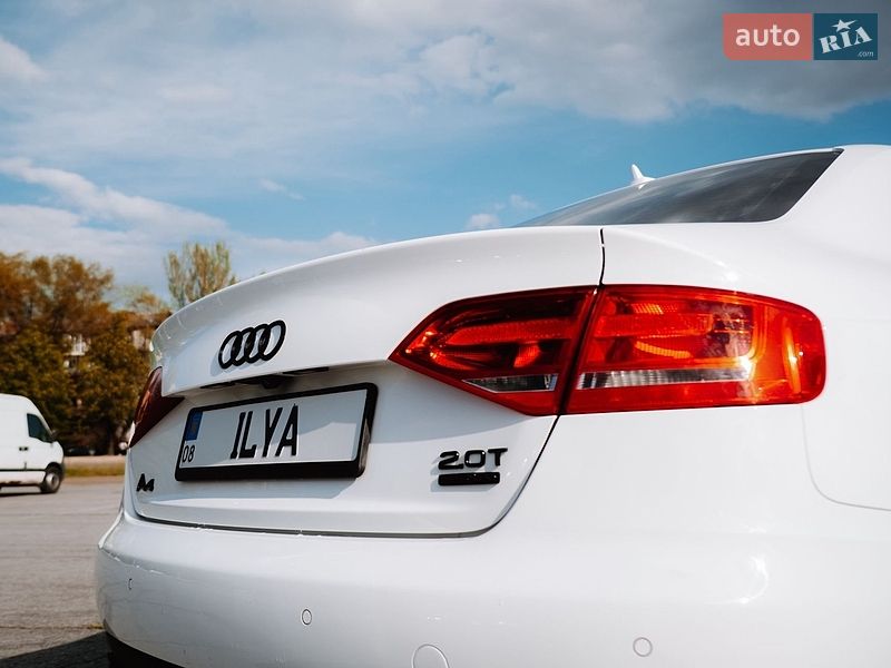 Седан Audi A4 2009 в Днепре