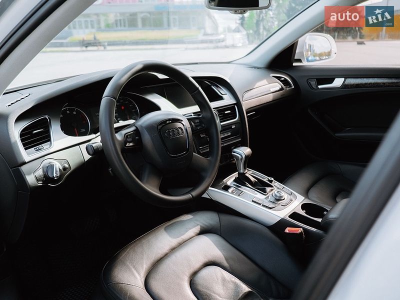 Седан Audi A4 2009 в Запорожье