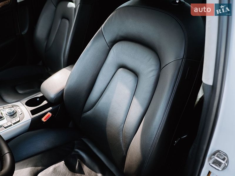 Седан Audi A4 2009 в Днепре