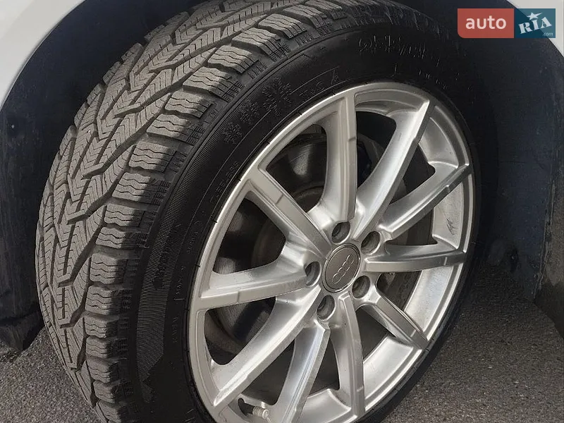 Audi A4 2015 VIN WAUAFAFL6GA004517 фото оголошення 13 з 65
