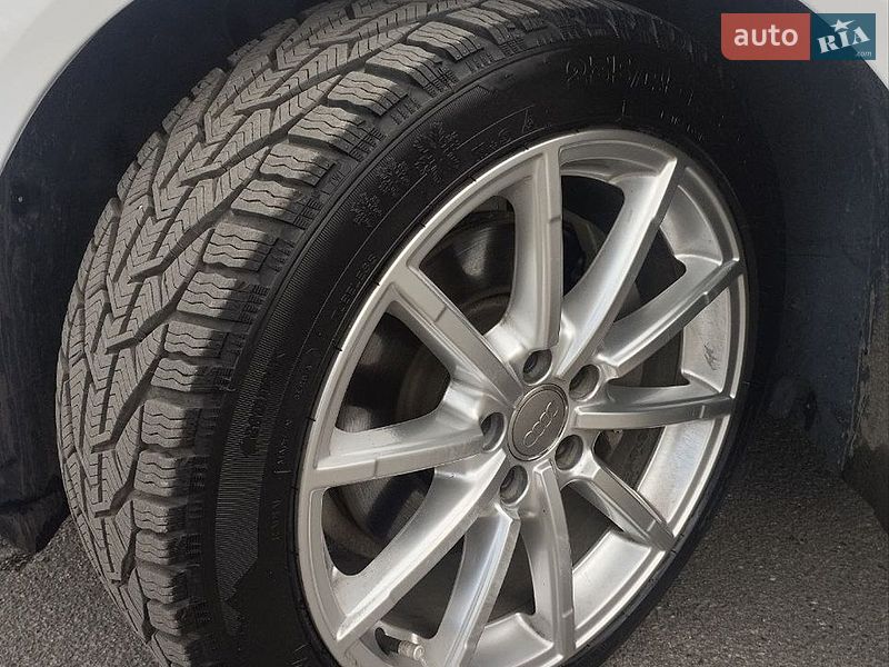 Седан Audi A4 2015 в Белой Церкви