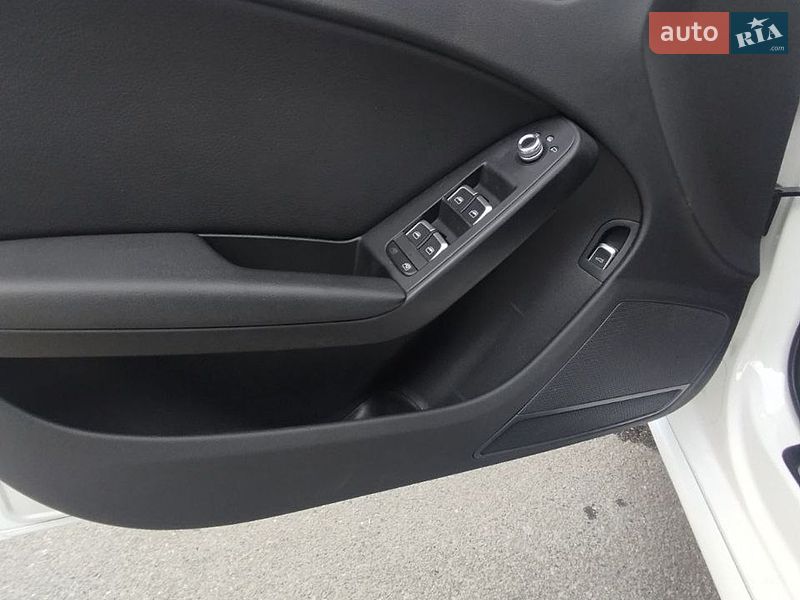 Седан Audi A4 2015 в Белой Церкви