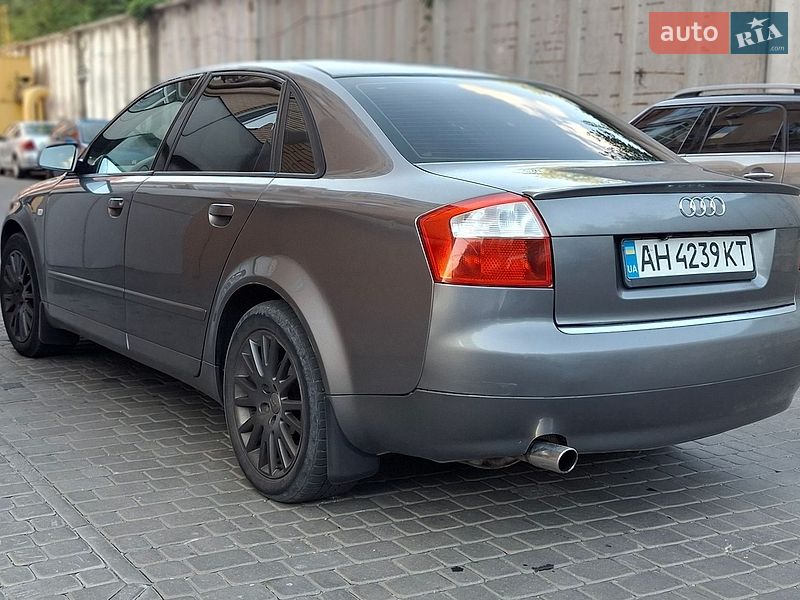 Седан Audi A4 2002 в Вишневому