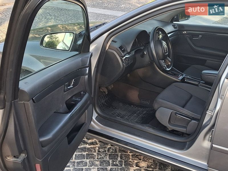 Седан Audi A4 2002 в Вишневому