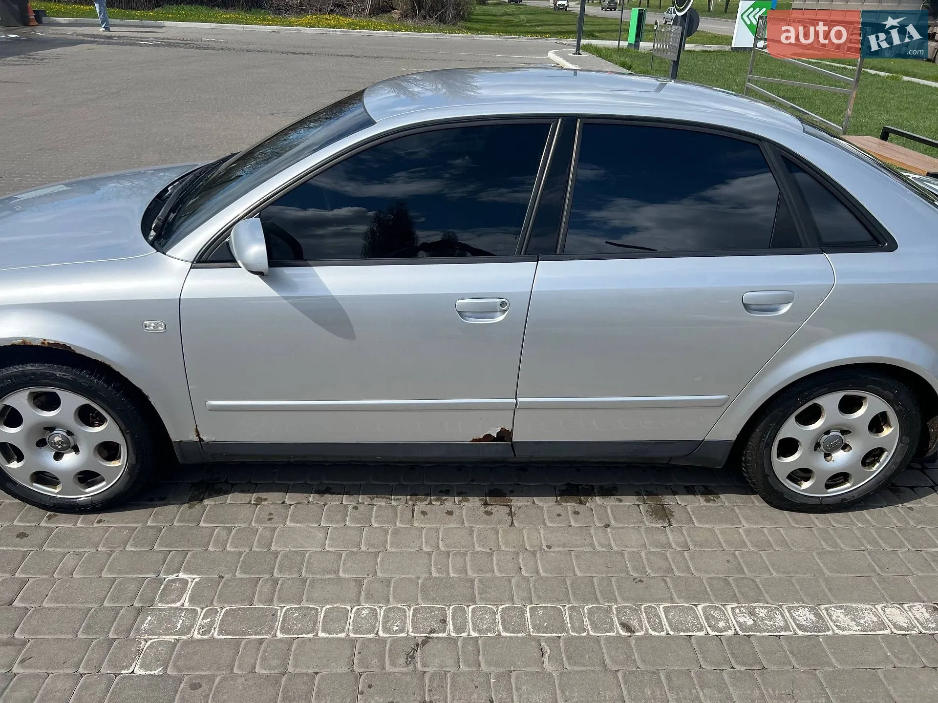 Audi A4 2001 VIN WAUZZZ8E92A139412 фото оголошення 4 з 13