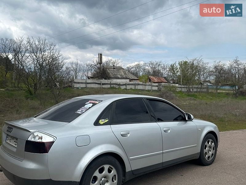 Седан Audi A4 2001 в Черкасах
