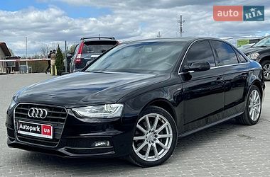 Седан Audi A4 2014 в Львові