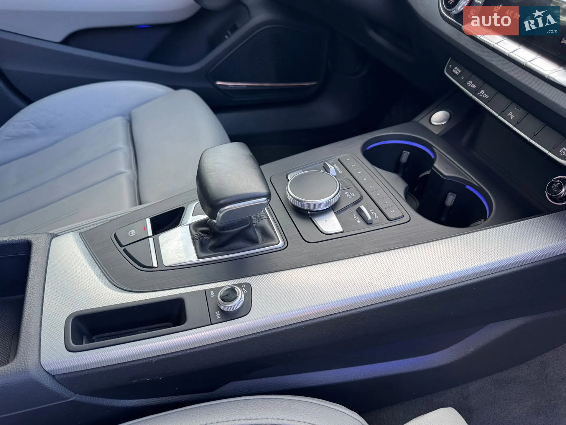 2016 Audi A4 - мініатюра 32
