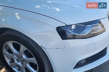 Седан Audi A4 2010 в Днепре