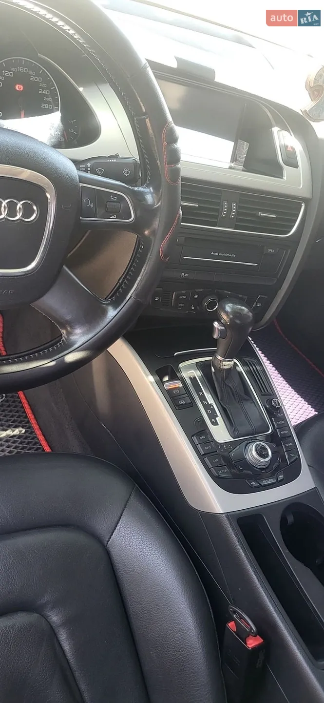 2010 Audi A4 - мініатюра 3