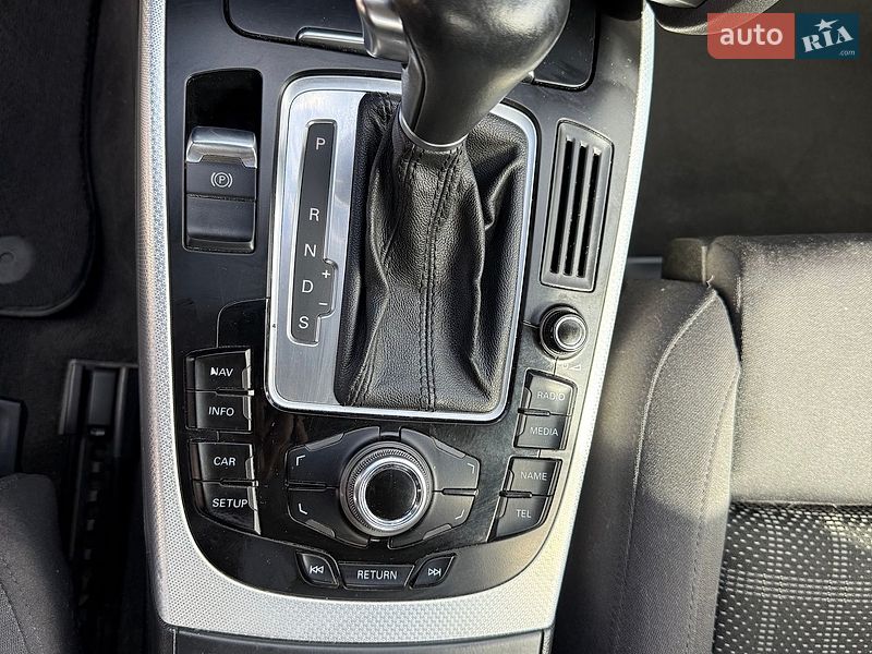 Седан Audi A4 2010 в Виннице
