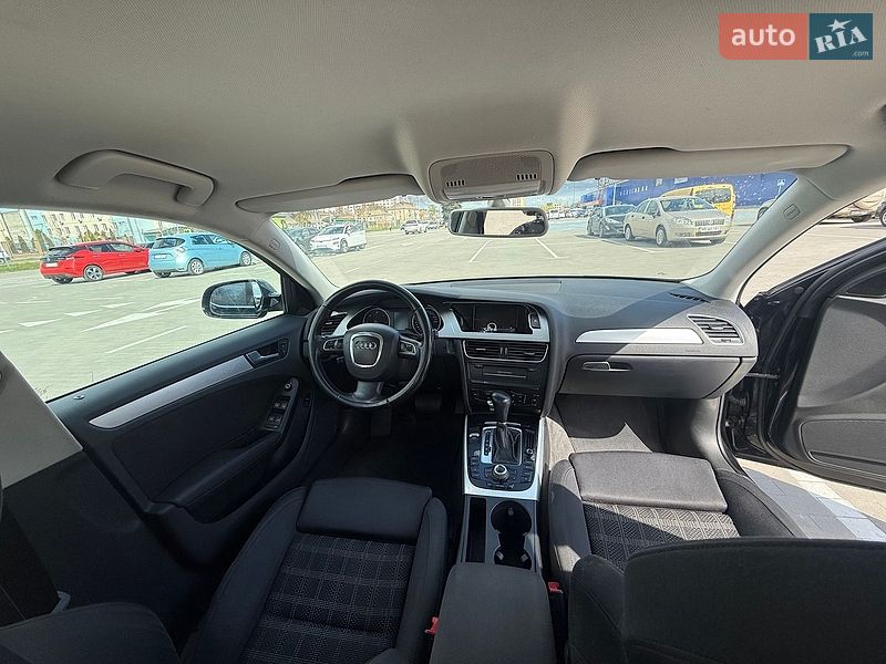 Седан Audi A4 2010 в Виннице