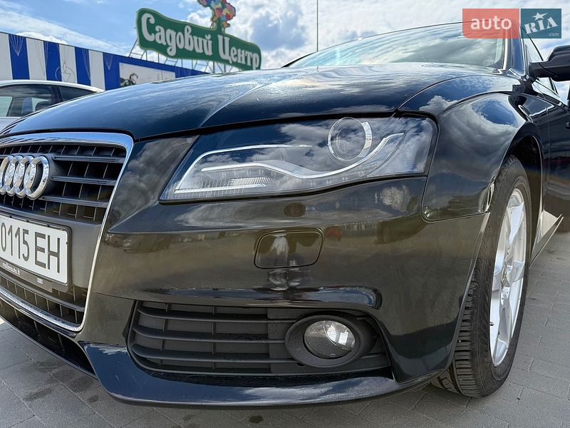 Седан Audi A4 2010 в Виннице