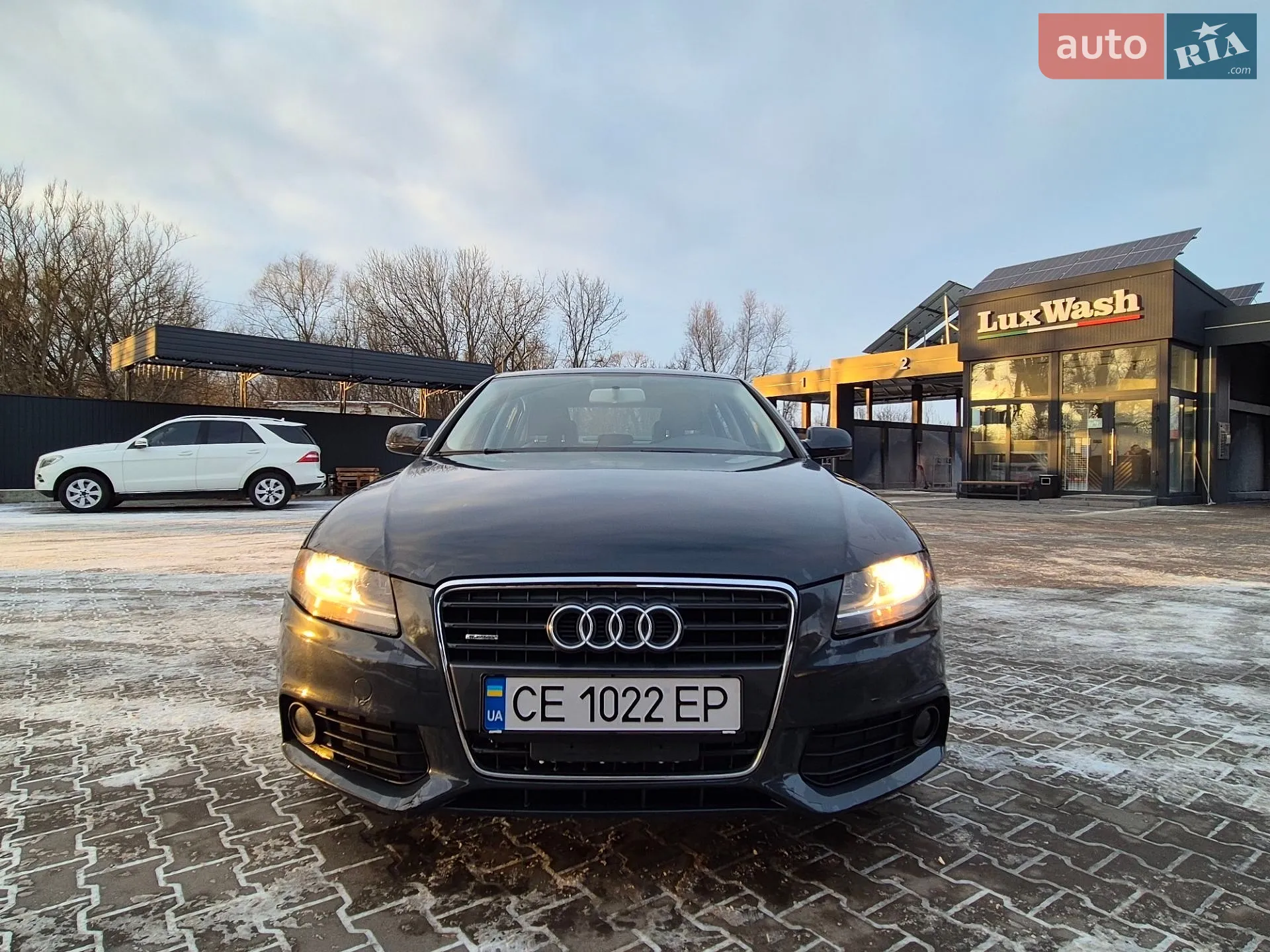 2010 Audi A4 - мініатюра 2