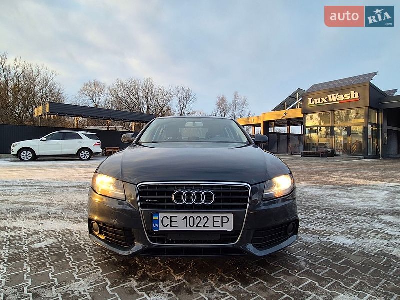 Седан Audi A4 2010 в Чернівцях