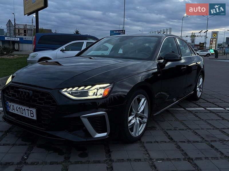 Седан Audi A4 2022 в Києві