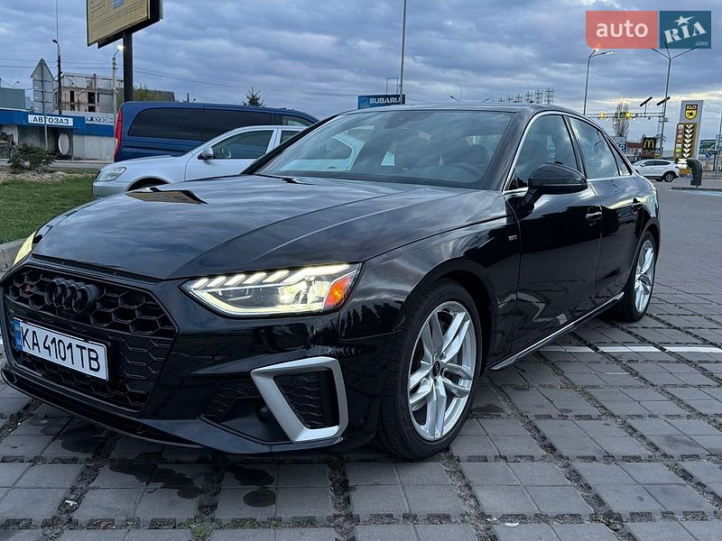 Седан Audi A4 2022 в Києві