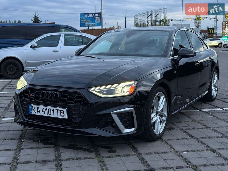 Седан Audi A4 2022 в Києві